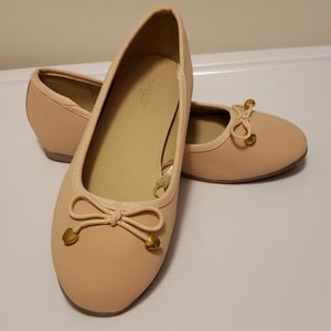 NWOT Beige Flats for Girls